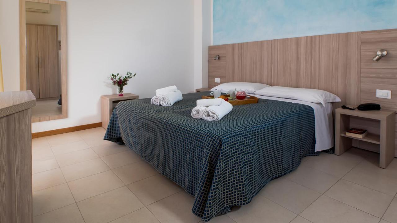 פסארו Hotel President'S מראה חיצוני תמונה