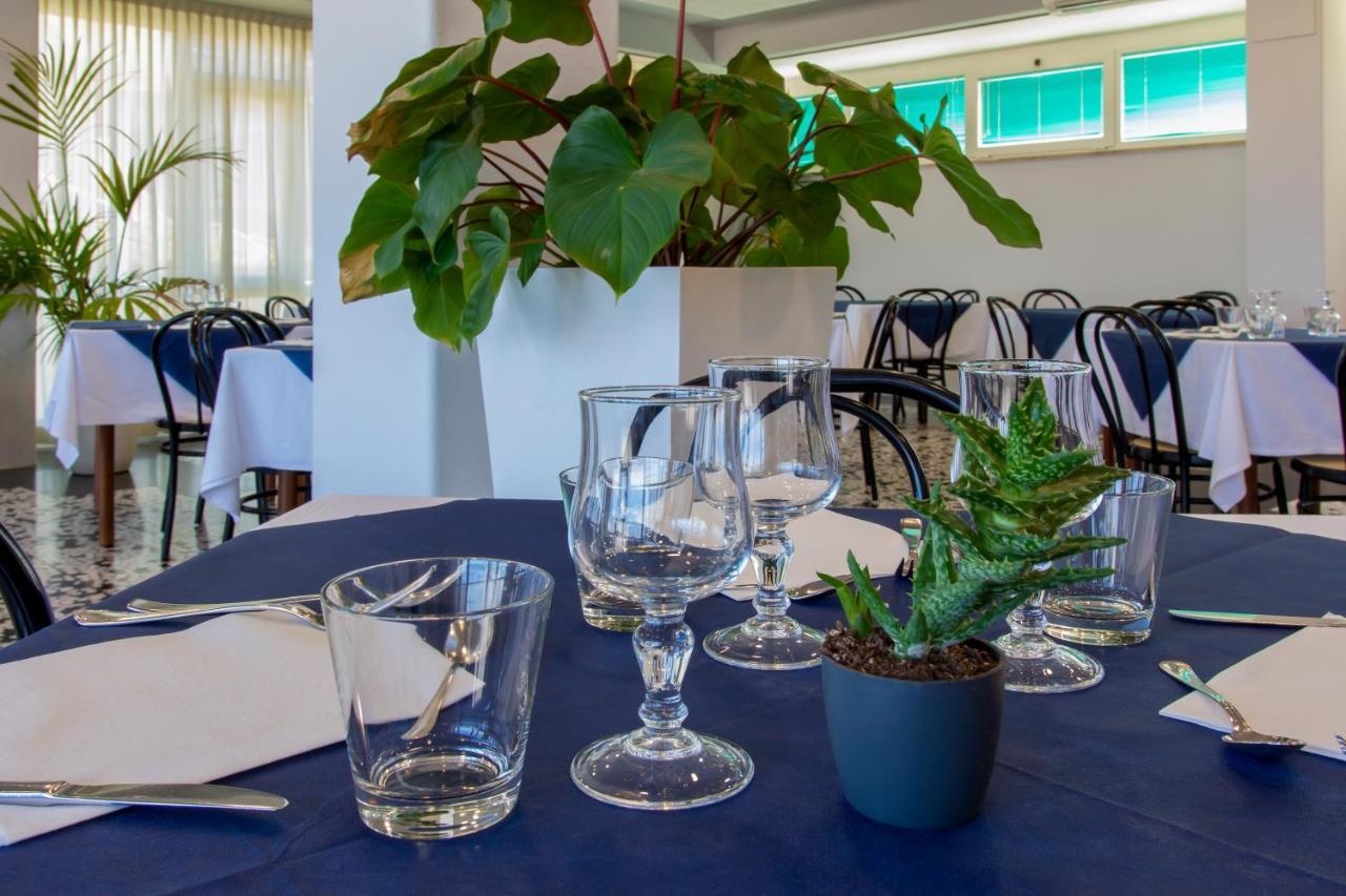 פסארו Hotel President'S מראה חיצוני תמונה