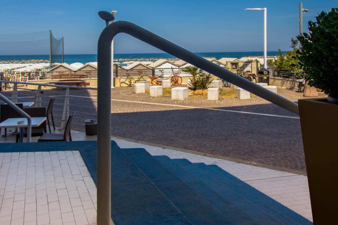פסארו Hotel President'S מראה חיצוני תמונה