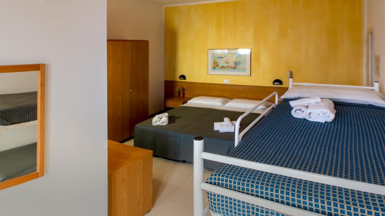 פסארו Hotel President'S מראה חיצוני תמונה