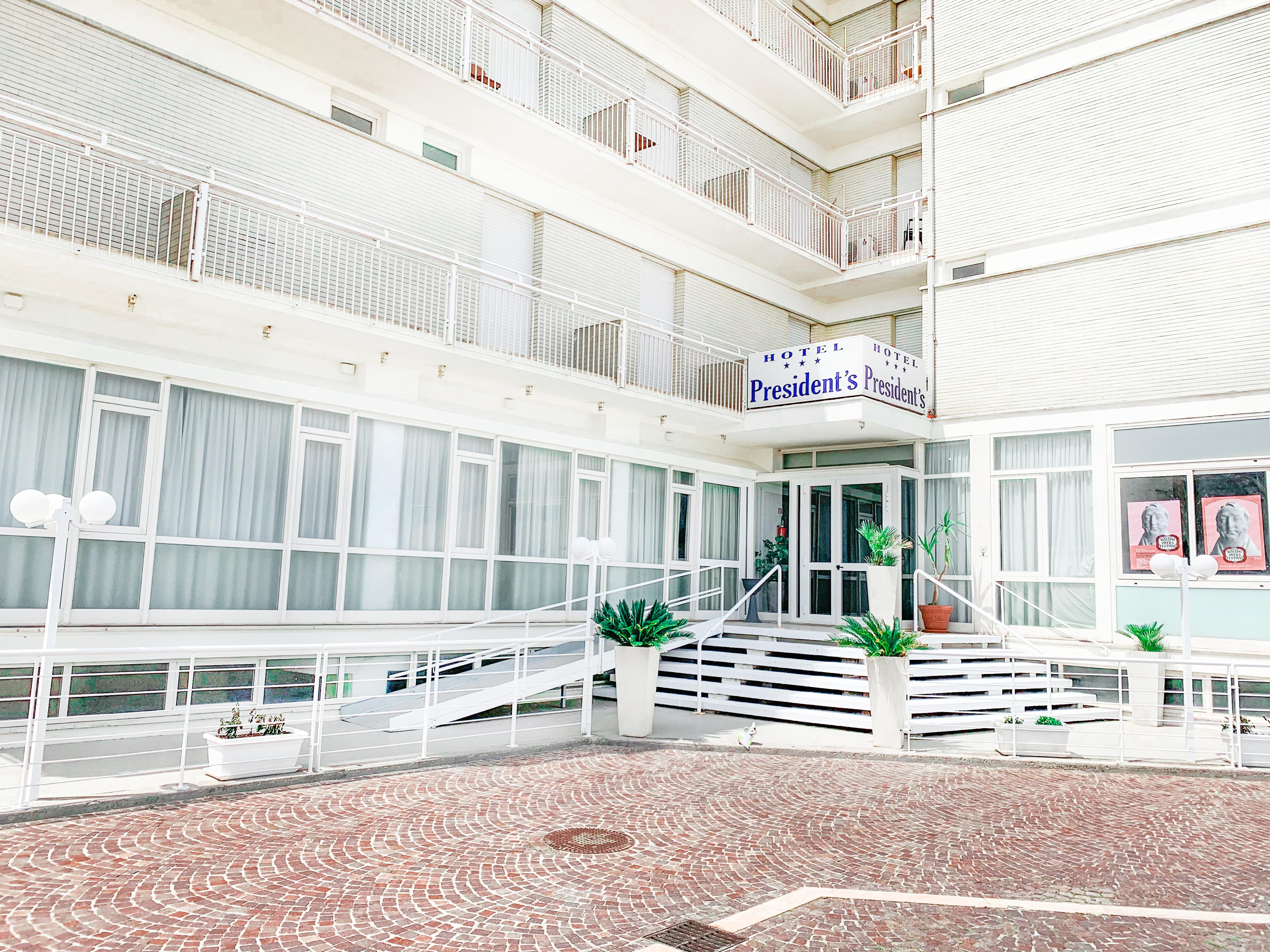 פסארו Hotel President'S מראה חיצוני תמונה